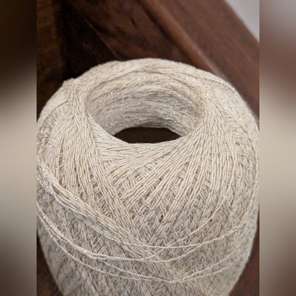 Cream crochet Thread Spool with Silver Accents Approx 1500 Meters - Picture 8 of 10